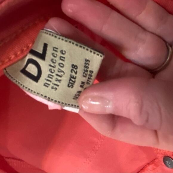 DL1961 Emma Leggings in spring wash coral Color Printed Skinny Jeans size 28 - Picture 14 of 15